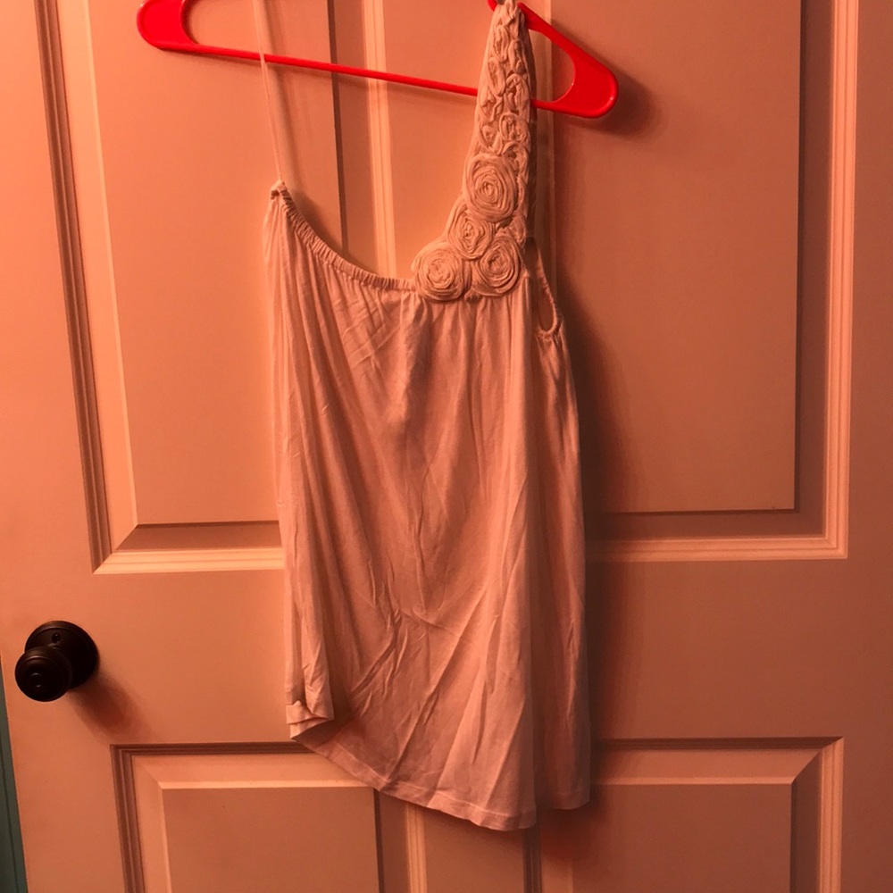 White one shoulder top